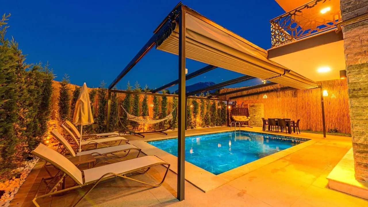 Soeguet 2 - 4 Bedroom With Jacuzzi In Fethiye Turkey
