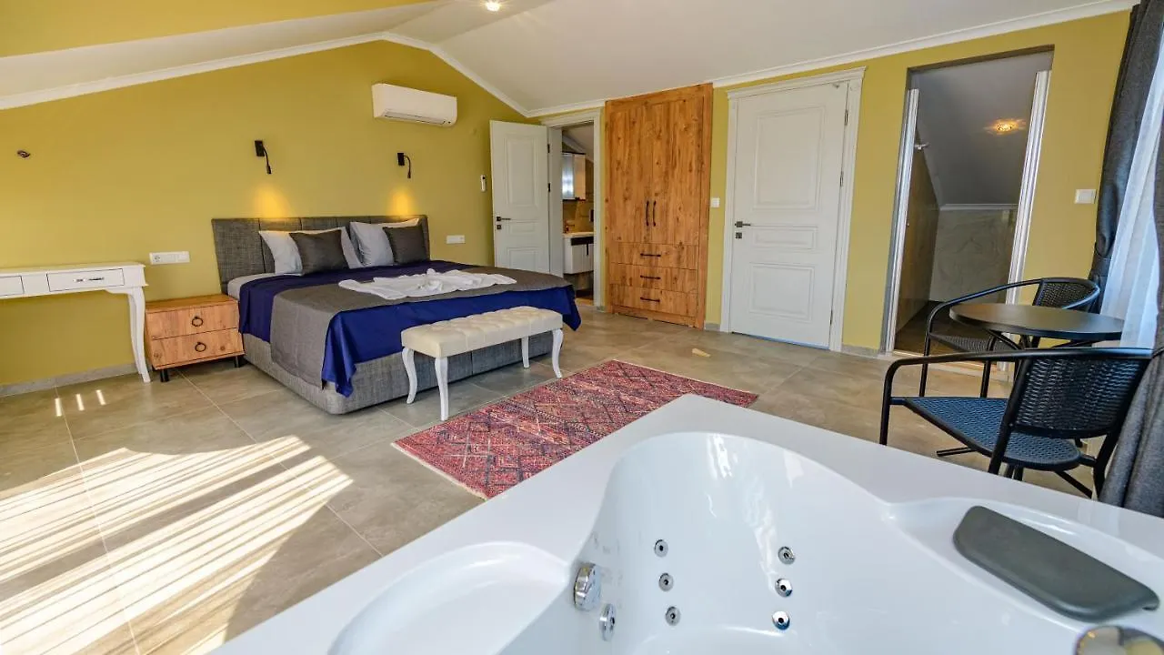 Soeguet 2 - 4 Bedroom With Jacuzzi In Fethiye Turkey