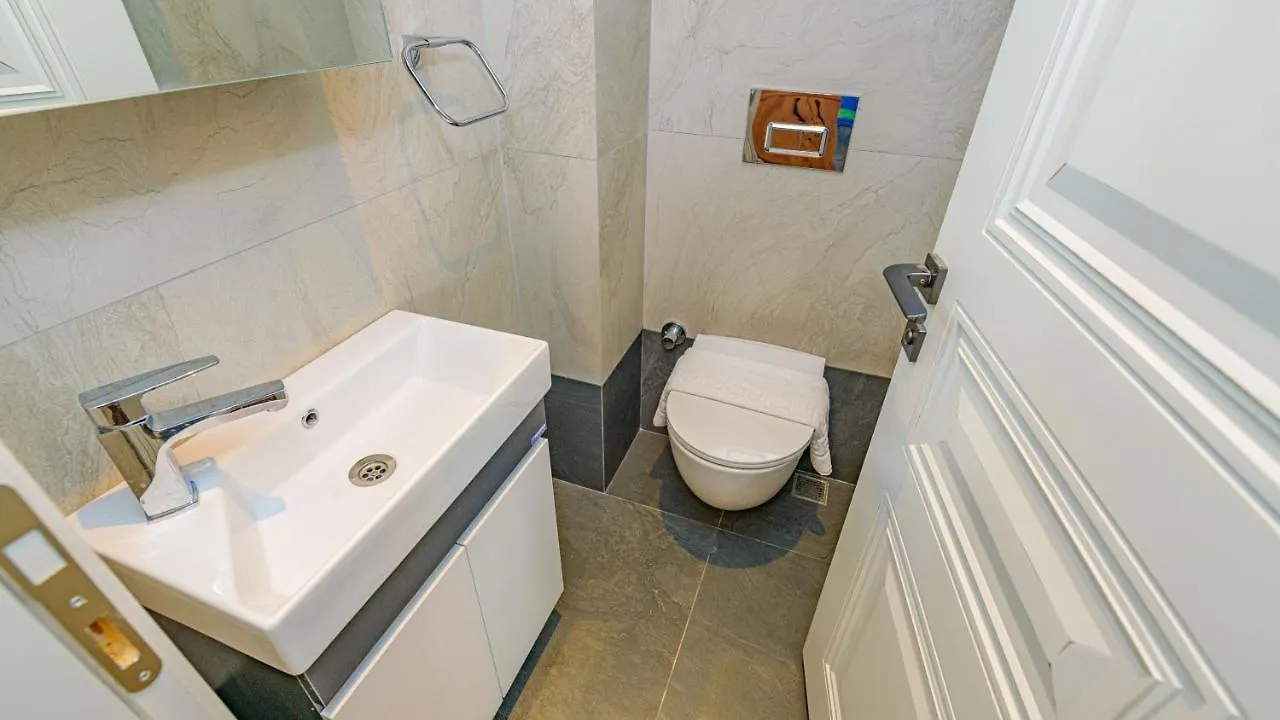 Soeguet 2 - 4 Bedroom With Jacuzzi In Fethiye