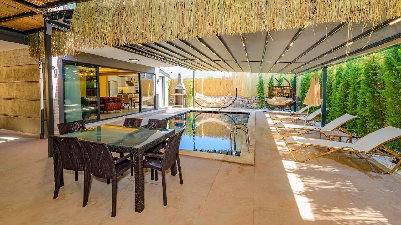 Soeguet 2 - 4 Bedroom With Jacuzzi In Fethiye Turkey
