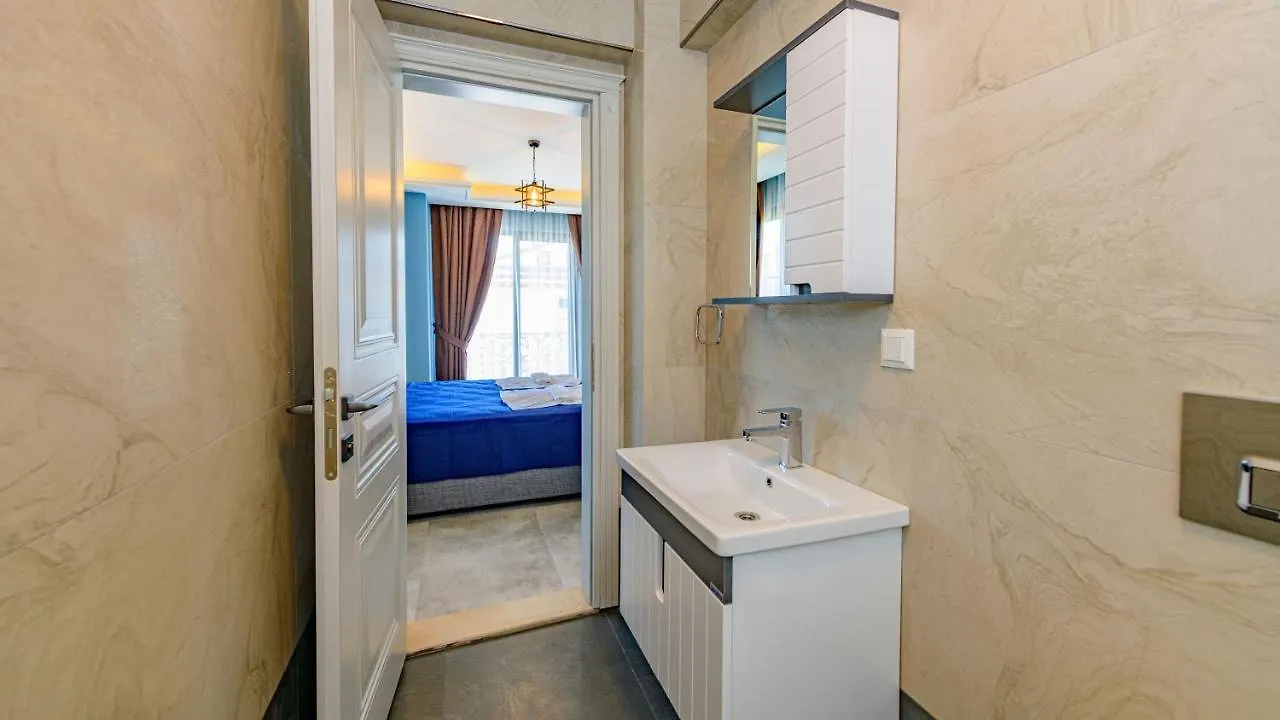 Soeguet 2 - 4 Bedroom With Jacuzzi In Fethiye