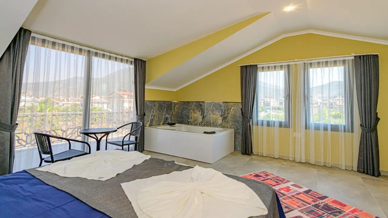 Soeguet 2 - 4 Bedroom With Jacuzzi In Fethiye Villa