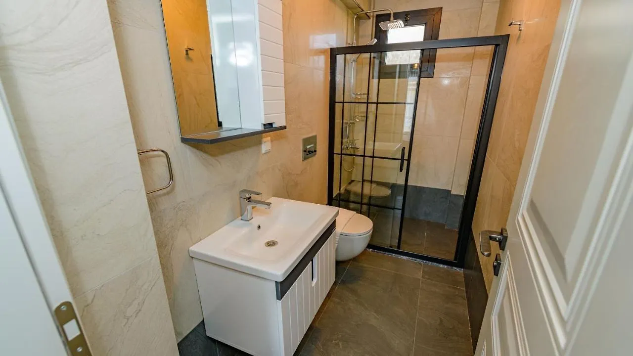 Soeguet 2 - 4 Bedroom With Jacuzzi In Fethiye Villa